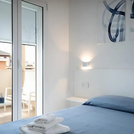 Su Mari فيلاّسيمِيوس